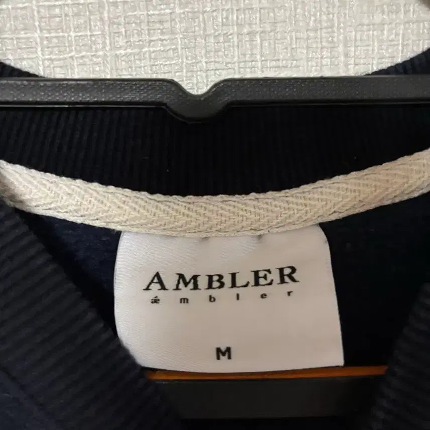 [BUNJANG] EMBLER Boucle Bear Oversized Fleece Sweatshirt (NAVY) / 엠블러 Boucle bear 오버핏 기모 맨투맨 티셔츠 (NAVY)