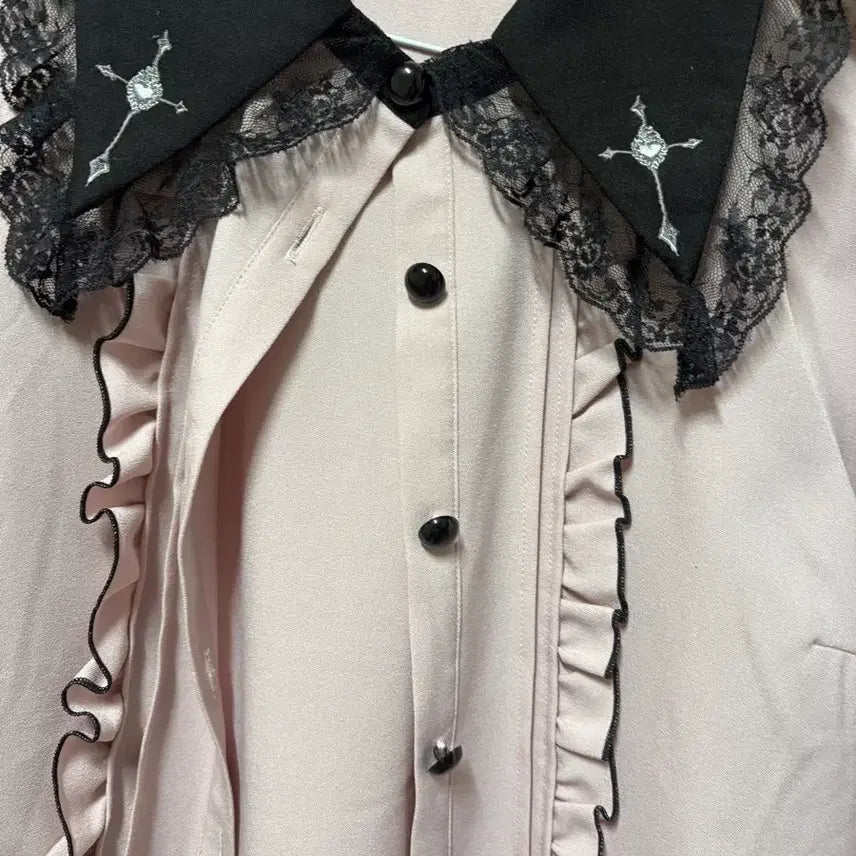 [BUNJANG] Dear My Love Cross Blouse / 디마럽 디어마이러브 십자가 블라우스 판매 양지뢰 양산형 지뢰계 일녀