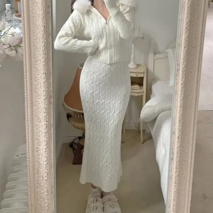 [BUNJANG] JoybB Cable Knit Two-Piece Set / 케이블 후드 퍼 니트 집업 투피스