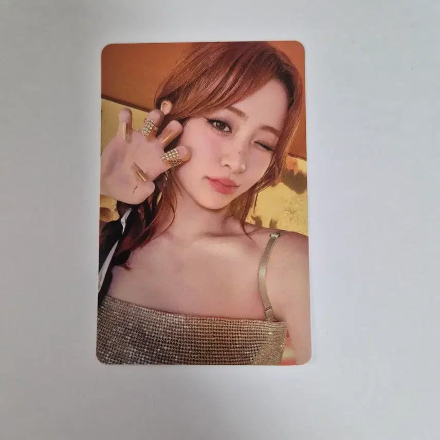 [BUNJANG] LE SSERAFIM Huh Yunjin POB Photocard / 르세라핌 핫 윤진 공방포카 양도합니다