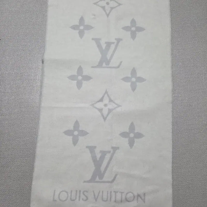[BUNJANG] Louis Vuitton Reykjavik Scarf / (정품)루이비통 레이캬비크 목도리 머플러 팝니다
