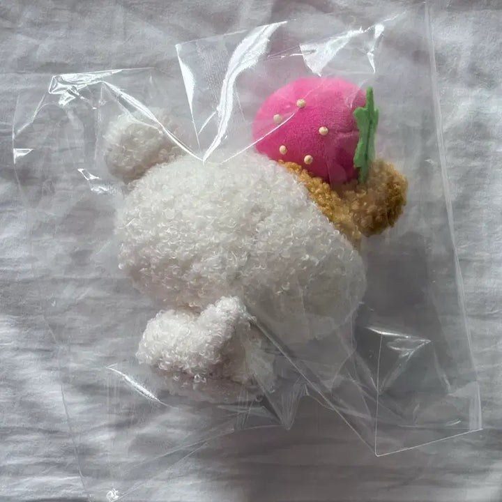 [BUNJANG] Hinatz Handmade Strawberry Dog Plushie / 히나츠 핸드메이드 얼룩 핸메 딸기 강아지 인형 헤이세이 강아지 인형