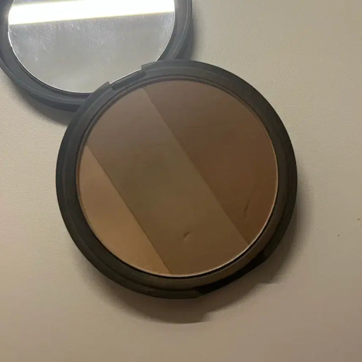 [BUNJANG] Macqueen New York Shading Compact / 맥퀸뉴욕 쉐딩판매합니다