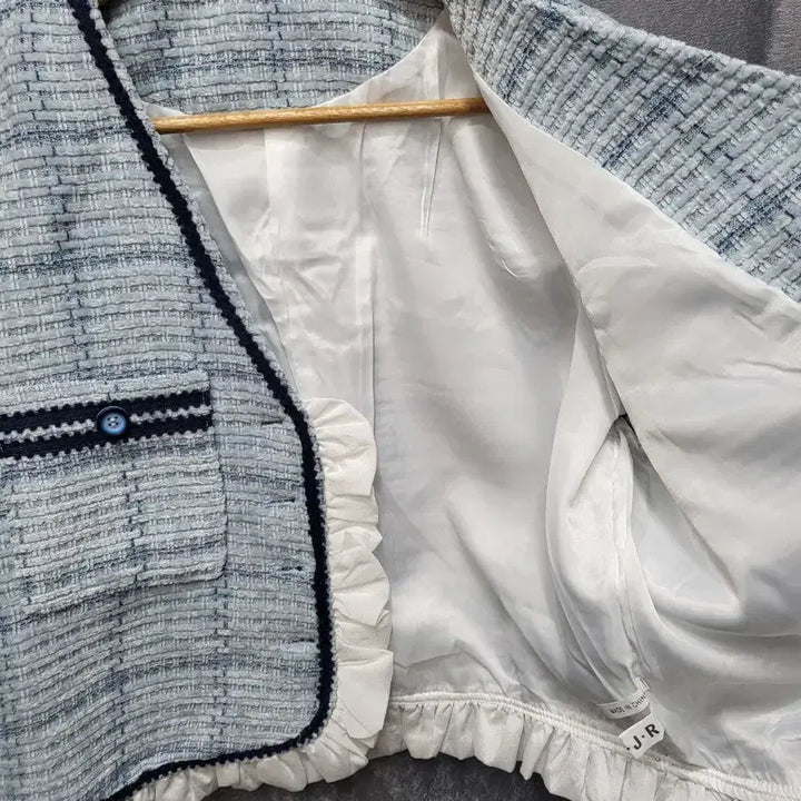 [BUNJANG] Tweed Frill Jacket / 트위드 프릴 블루 자켓
