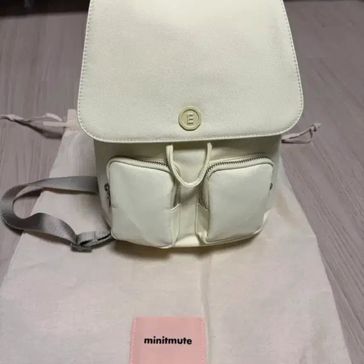 [BUNJANG] Minitmute Clo Backpack Butter / 새상품)미닛뮤트 클로백팩 버터