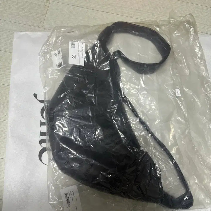 [BUNJANG] Lemaire Croissant Bag Medium Lambskin / 가격내림_르메르 크루아상백 미디움(양가죽)