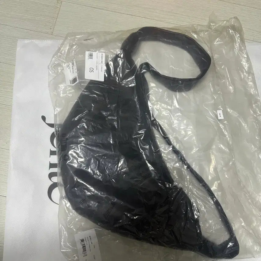 [BUNJANG] Lemaire Croissant Bag Medium Lambskin / 가격내림_르메르 크루아상백 미디움(양가죽)