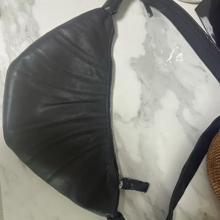 [BUNJANG] Lemaire Croissant Bag Medium Lambskin / 가격내림_르메르 크루아상백 미디움(양가죽)