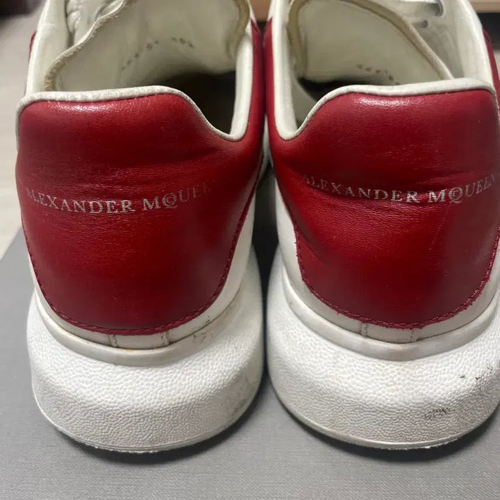 [BUNJANG] Alexander McQueen Oversized Sneakers White/Red (Size 40.5) / 알렉산더 맥퀸 오버솔 스니커즈 화이트/레드 40.5