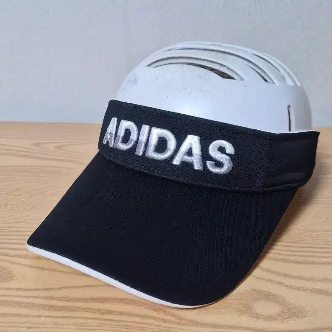 [BUNJANG] Adidas Black Sun Cap One Size (56-59cm) / 아디다스 블랙 썬캡 프리 56-59cm 가능