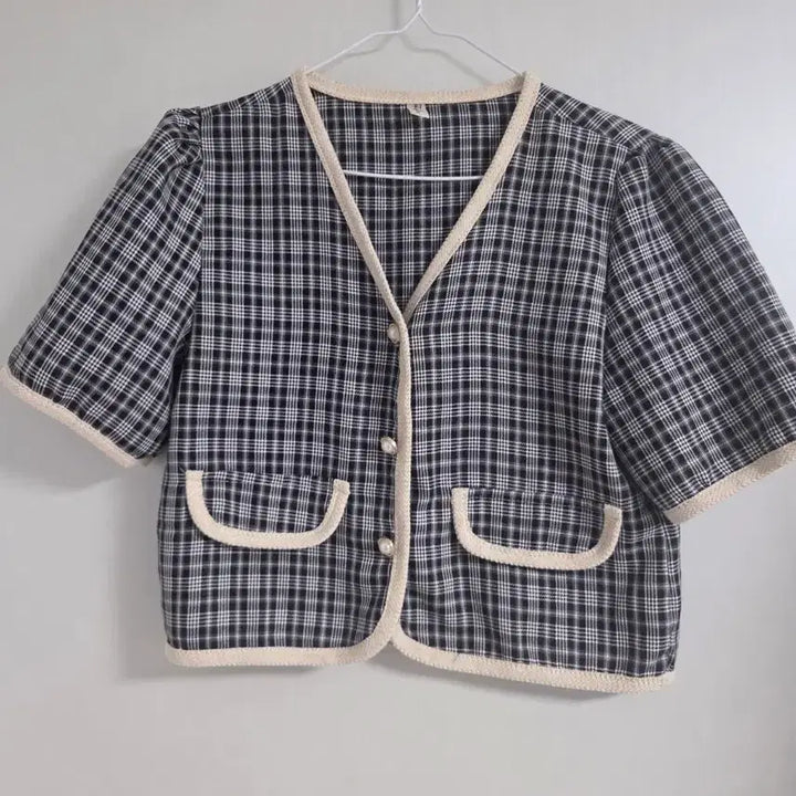 [BUNJANG] Checkered Short-Sleeve Cardigan Jacket / 체크 반팔 가디건 자켓 스타일