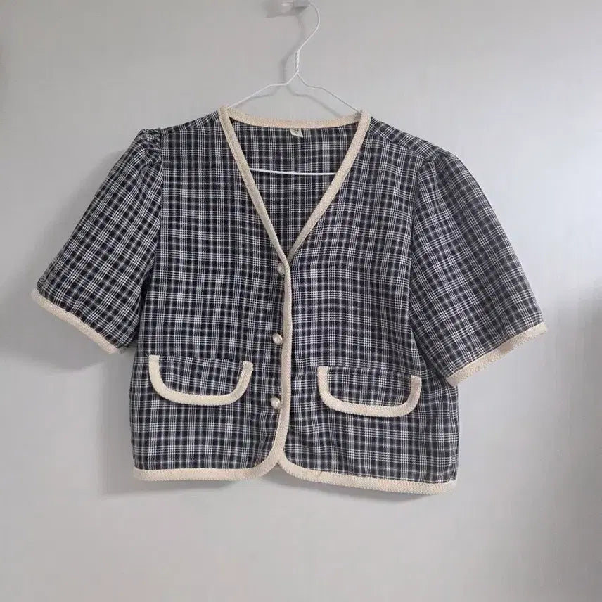 [BUNJANG] Checkered Short-Sleeve Cardigan Jacket / 체크 반팔 가디건 자켓 스타일