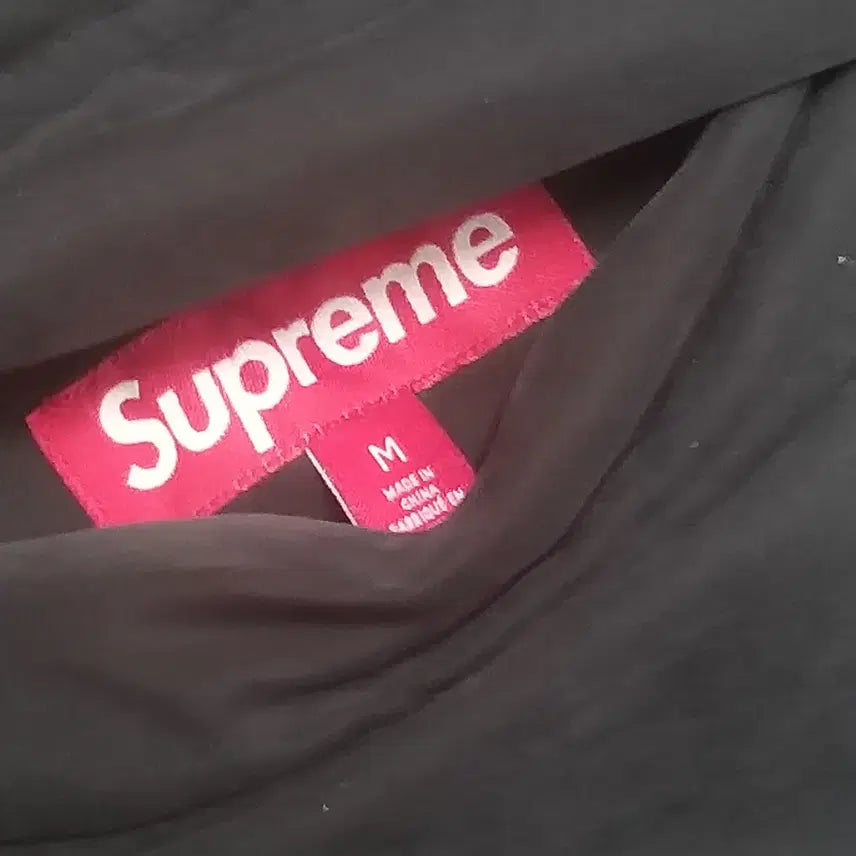 [BUNJANG] Supreme Reversible Down Puffer Jacket Black M / 슈프림 리버시블 다운 푸퍼 자켓 블랙 24SS