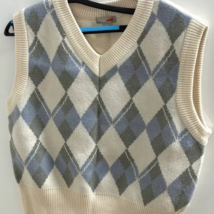 [BUNJANG] Spao Argyle Knit Sweater / 스파오 아가일 니트 스웨터