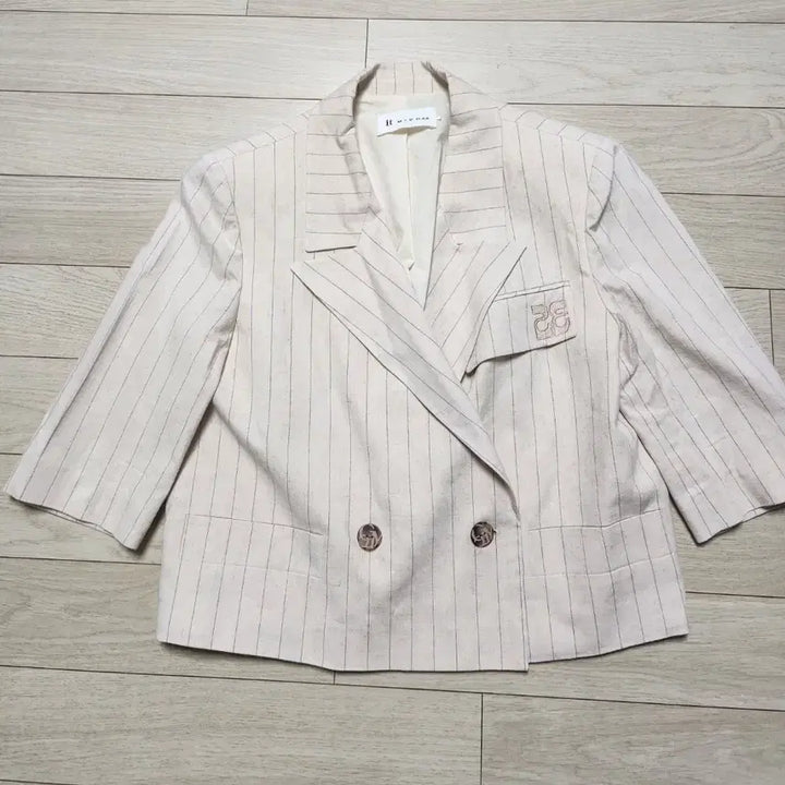 [BUNJANG] It Michaa Striped Linen Short-Sleeve Jacket / 잇미샤 스트라이프 린넨 반팔 자켓 55