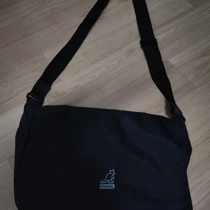 [SOLD OUT] 택포)캉골/ 블랙 메신저백 크로스백 가방