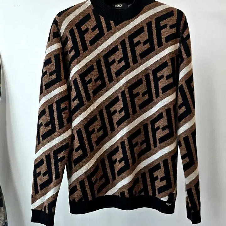 [BUNJANG] Fendi Full Logo Knit Sweater / [S+급] 펜디 풀로고 니트 50사이즈