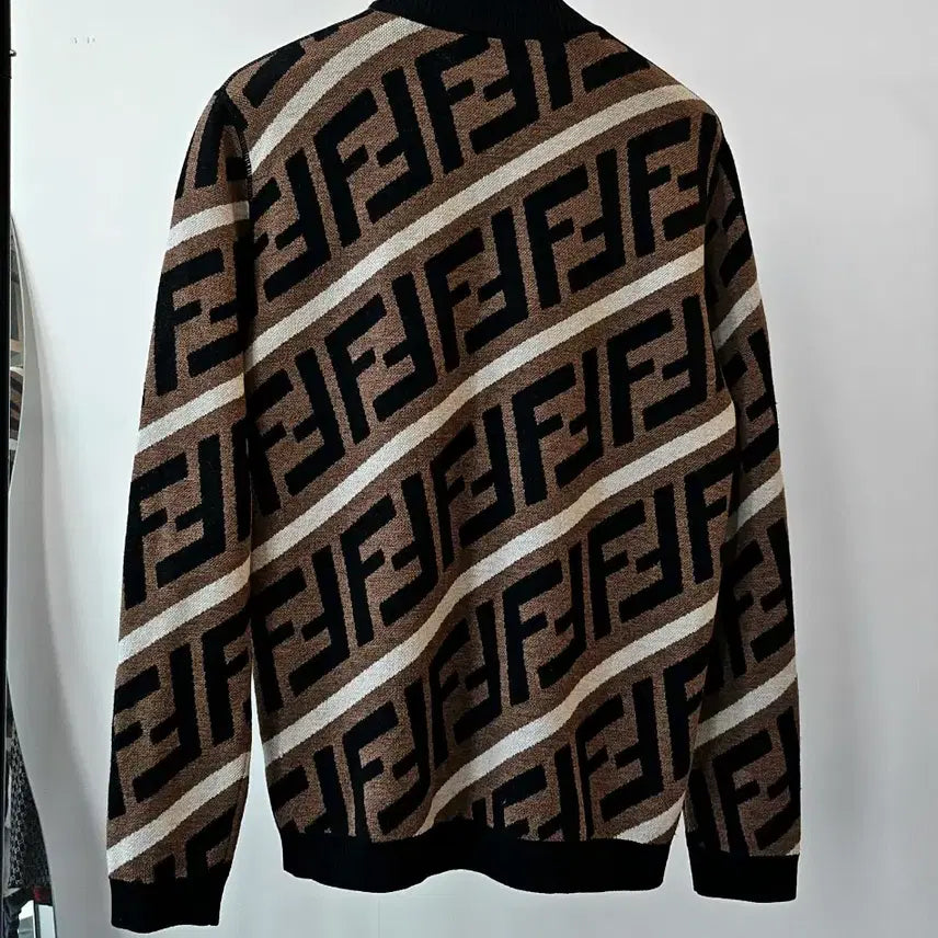 [BUNJANG] Fendi Full Logo Knit Sweater / [S+급] 펜디 풀로고 니트 50사이즈