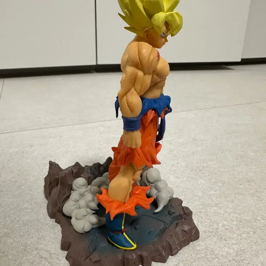 [BUNJANG] Dragon Ball History Box Super Saiyan Figure / 드래곤볼 히스토리 박스 초사이어인