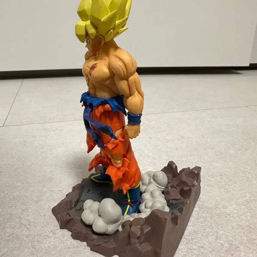 [BUNJANG] Dragon Ball History Box Super Saiyan Figure / 드래곤볼 히스토리 박스 초사이어인