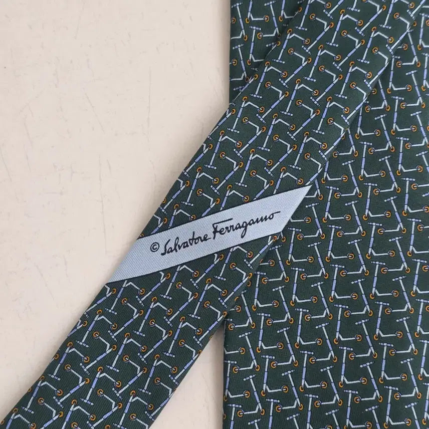 [BUNJANG] Ferragamo Silk Necktie / 페라가모 정품 넥타이
