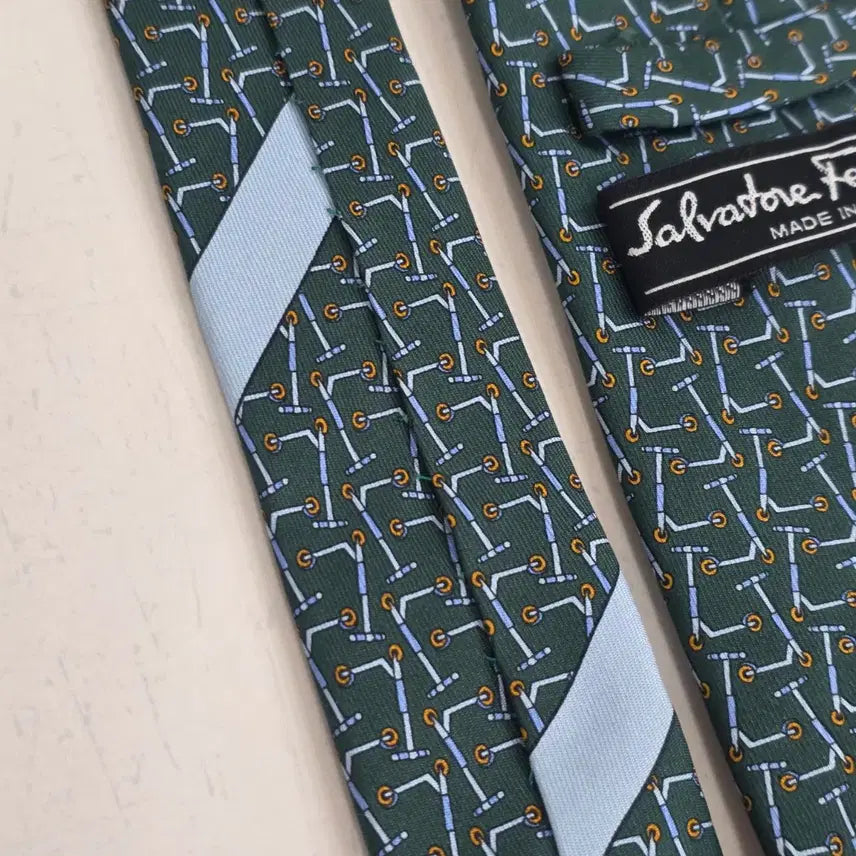 [BUNJANG] Ferragamo Silk Necktie / 페라가모 정품 넥타이