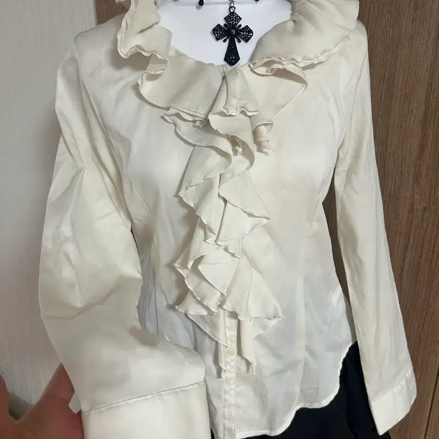 [BUNJANG] Axis Femme Frill Blouse and Vest Set / 고스로리고딕공겜여주라떼갸루로맨틱 프릴블라우스 엑시즈팜 베스트 세트
