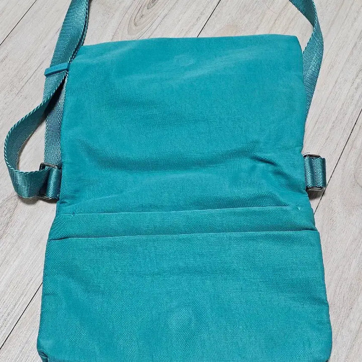 [BUNJANG] Mandarin Duck Miss Duck Crossbody Bag / 만다리나덕 MISS DUCK 크로스백 5.5만에 팝니다.