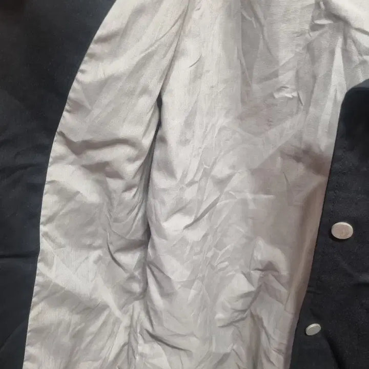 [BUNJANG] Kings College Black Coach Jacket / 킹스 컬리지 블랙 코치자켓 76