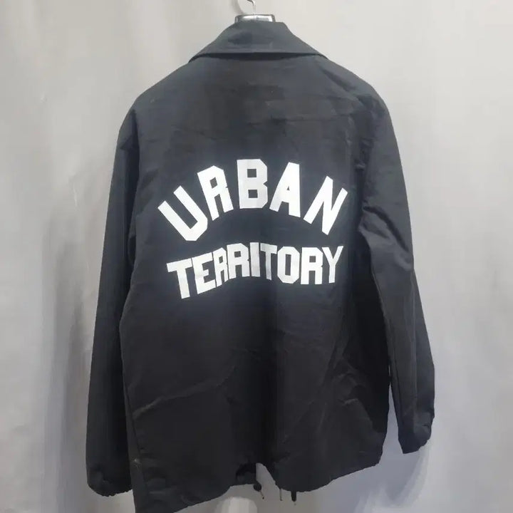 [BUNJANG] Kings College Black Coach Jacket / 킹스 컬리지 블랙 코치자켓 76