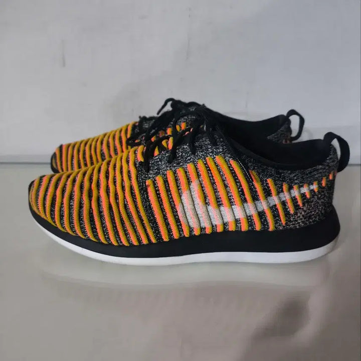 [SOLD OUT] 235mm 나이키 로쉬 투 플라이니트 런닝화