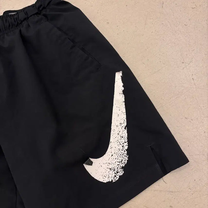 [SOLD OUT] 나이키 빅스우시 블랙 드라이 핏 반바지