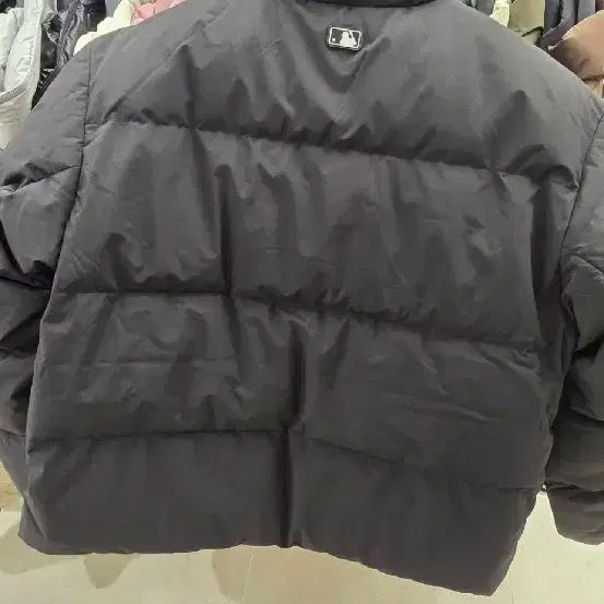 [BUNJANG] MLB Basic Curve Short Padded Jacket (Black) - New / MLB 현재신상 베이직커브숏패딩 완전새상품 저렴히판매!