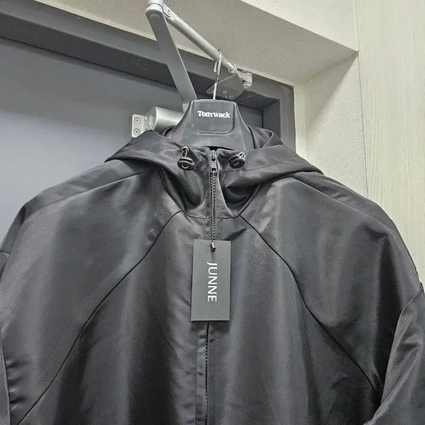 [BUNJANG] Junnue J41 Nylon Windbreaker Jacket (Black) - M / 준느 / J41 나일론 바람막이 블랙 / M