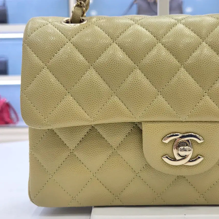 [BUNJANG] Chanel Classic Caviar Small Chain Shoulder Bag A01113 / 샤넬 클래식 캐비어 스몰 체인 숄더백 내장칩 A01113