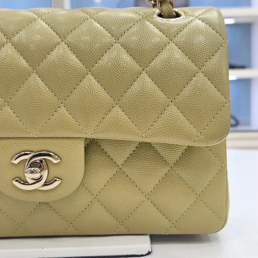 [BUNJANG] Chanel Classic Caviar Small Chain Shoulder Bag A01113 / 샤넬 클래식 캐비어 스몰 체인 숄더백 내장칩 A01113