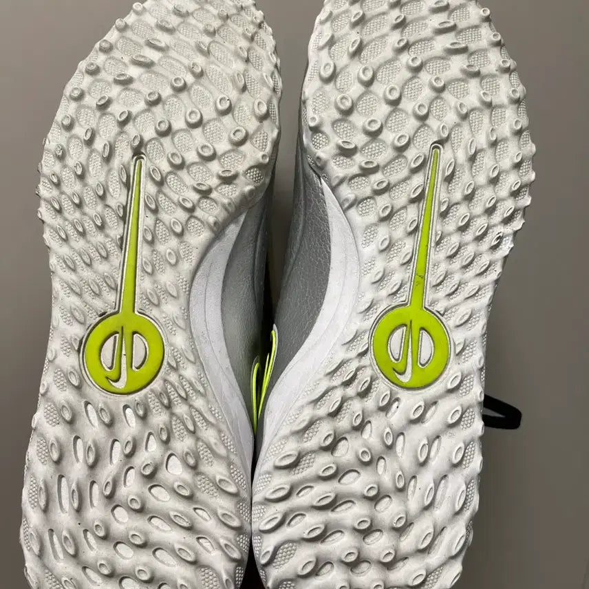 [BUNJANG] Adidas Tiempo 255 Soccer Cleats / 나이키 티엠포 255