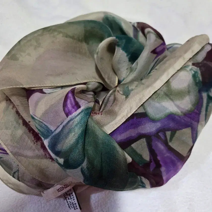[BUNJANG] KENZO Flower Pattern Silk Scarf / KENZO 겐조 플라워 패턴 실크스카프