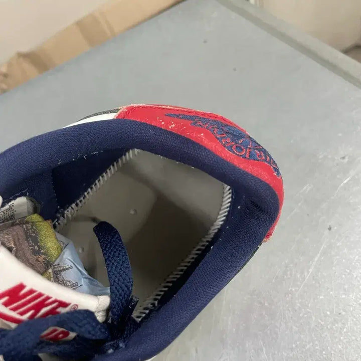 [BUNJANG] Nike Air Jordan 1 Retro Low OG Gym Red and Midnight Navy Sneakers / 나이키 에어 조던 1 레트로 로우 OG 짐 레드 앤 미드나잇 네이비 26