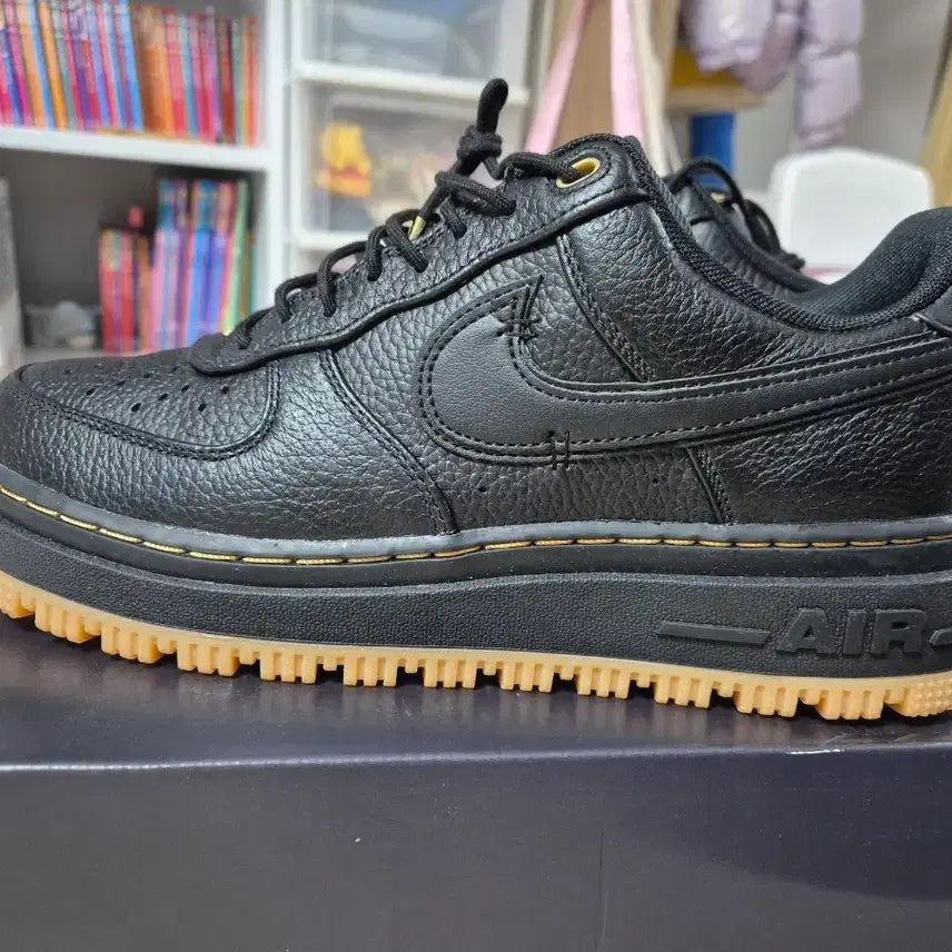 [BUNJANG] Nike Air Force 1 Low Luxe Black Sneakers / 나이키 에어포스1 로우 럭스 블랙 새상품