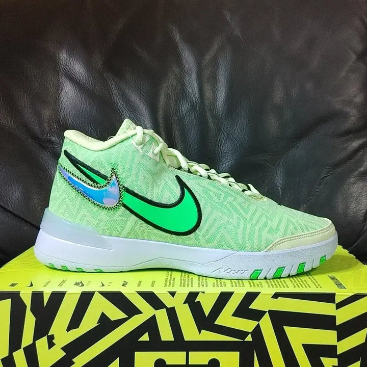 [BUNJANG] Nike LeBron Witness Barely Volt Sneakers / 새상품)나이키 르브론 제니서스 배얼리 볼트 HF0711-700