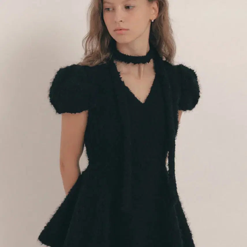 [BUNJANG] Floom Lee Na Yeon Fluffy Tie Top / 플로움 fluffy tie top 이나연