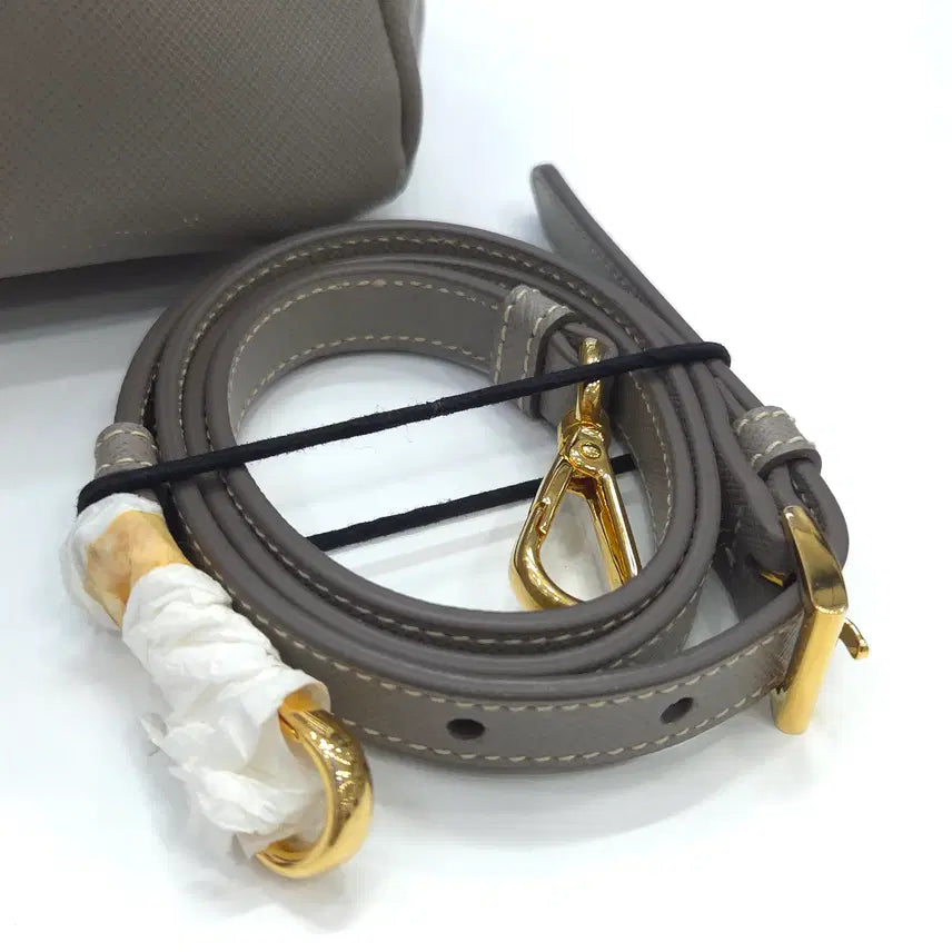 [BUNJANG] Prada Saffiano Lux Gold Triangle Logo Tote Shoulder Bag bn2274 / 프라다 사피아노 럭스 금장 삼각로고 토트 숄더백 bn2274