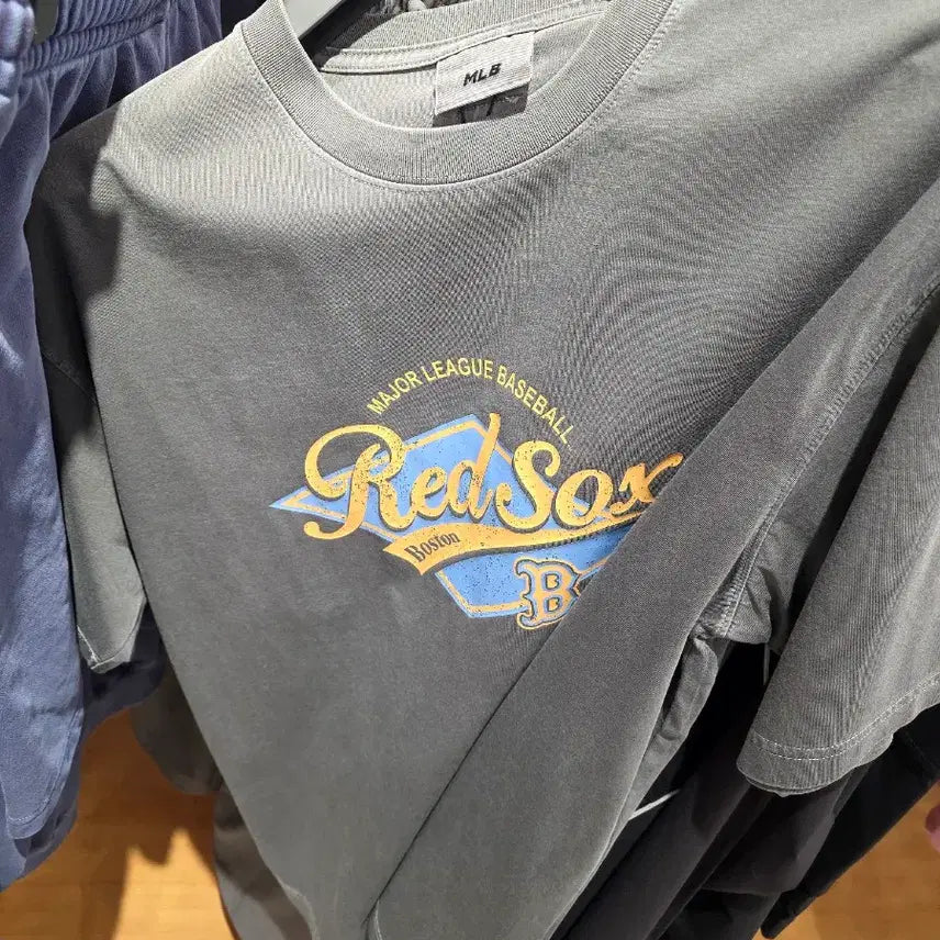 [BUNJANG] MLB New York Yankees Ivory T-shirt / MLB 뉴욕 양키스 반팔 티셔츠 아이보리 카리나착용!!