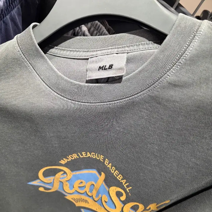 [BUNJANG] MLB New York Yankees Ivory T-shirt / MLB 뉴욕 양키스 반팔 티셔츠 아이보리 카리나착용!!