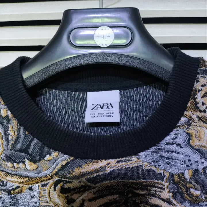 [BUNJANG] Zara Tiger Crewneck Sweatshirt / USA L 자라 타이거 크루넥 스웨트 맨투맨