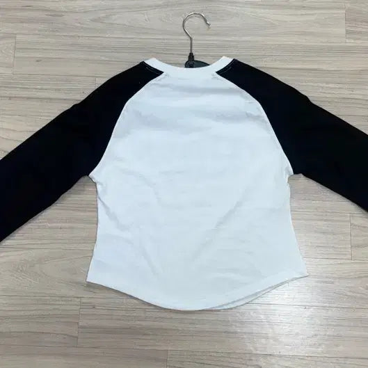 [BUNJANG] AMES T-shirt / 아메스 티셔츠