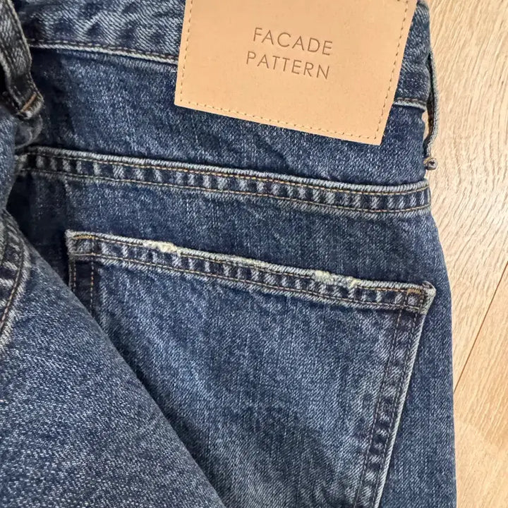 [BUNJANG] Facade Pattern Bootcut Denim Jeans / 파사드패턴 부츠컷 데님 빈티지워싱 S