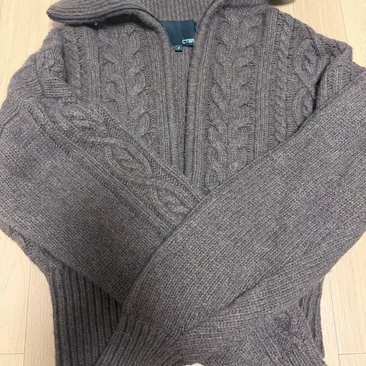 [BUNJANG] Citybreeze Cable Zip-Up Knit / 시티브리즈 케이블 집업 니트