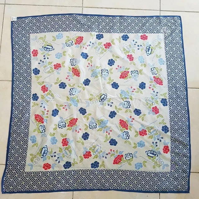 [BUNJANG] KENZO Silk Scarf / KENZO 겐조 실크 스카프